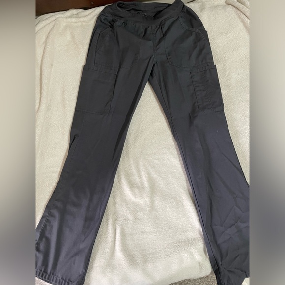 Scrub Set - Picture 5 of 5